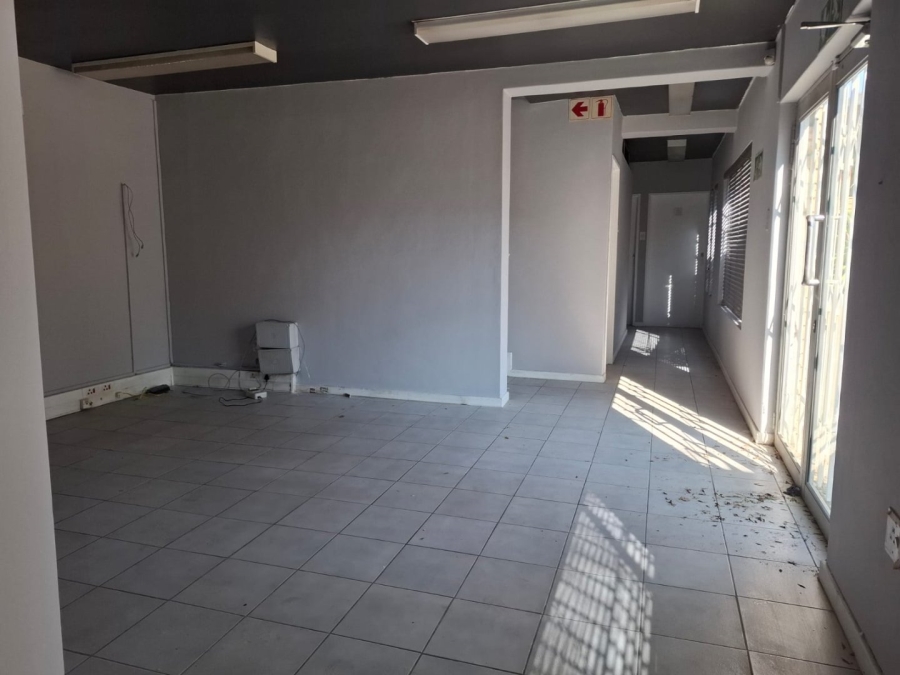 To Let Commercial Property for Rent in Oos Einde Free State